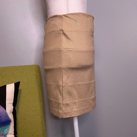 Express Metallic Gold Knit Mini Skirt NEW 2 - Picture 3 of 5
